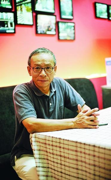 吴念真小说集大陆首发 披露年轻时骑破摩托闯荡