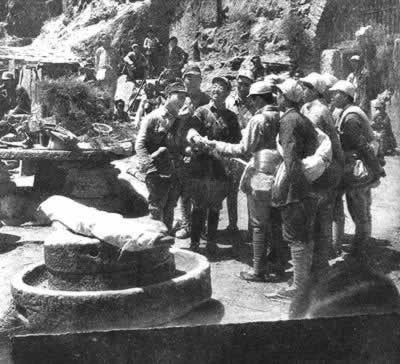 >  正文     1947年4月14日,国民党军第一三五旅进入瓦窑堡以南的