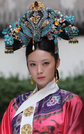 电视剧《甄嬛传》角色"华妃"头戴点翠
