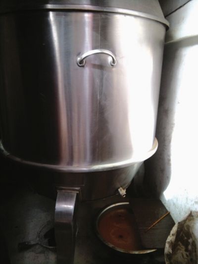 兰州烤鸭油成翻版地沟油追踪两店铺被责令整改
