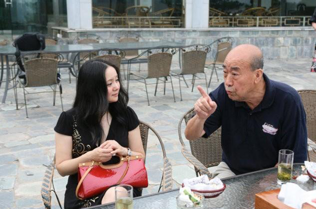 盘点叱咤商界女星 薛宝钗身家过亿狄娜卫星生意