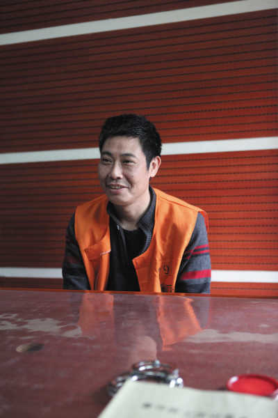 投案自首的b级逃犯熊安兴2005年4月6日,熊新兴因涉嫌故意伤害罪被江西