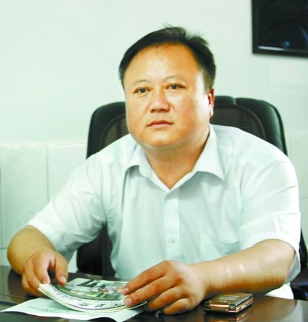 农业 > 正文  大爱:公仆情怀一心为民   毛宏伟在一举一动中,处处透着