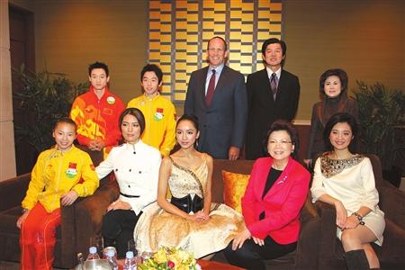 营养保健品品牌纽崔莱,并邀请许戈辉,侯宏澜,马艳丽共同出任雅姿品牌