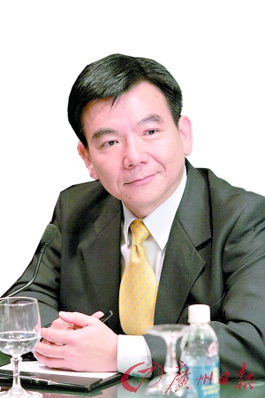 滚动新闻 > 正文     安利大中华区副总裁刘明雄:   本报讯 (文,图