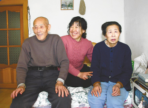 老人在身边比啥都踏实 田野/摄■记者 陶彬 实习生 刘春苗/报道本报讯