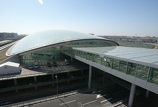 首都机场3号航站楼启用成世界最大单体航站楼组图