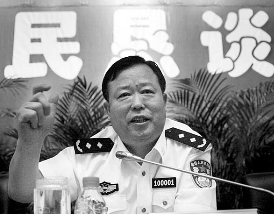 "炮轰"沈阳交通的哥被聘为监督员