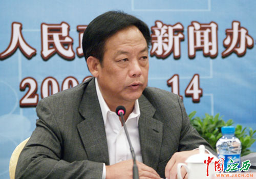 东莞市长李毓全:以国际视野谋划新的发展