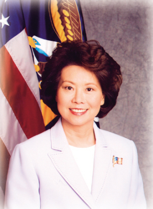 赵小兰致信贺四海同春其父将现身演出现场