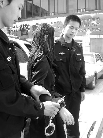 花季少女偷幼儿园上瘾