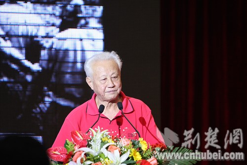 老记者张其军讲话