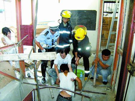 记者李红汛郭致远通讯员沈杰文首席记者张鸿飞图本报讯 昨日,棉纺