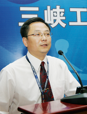 本报记者 孙荣刚 摄三峡工程是治理和开发长江的关键性骨干工程,具有