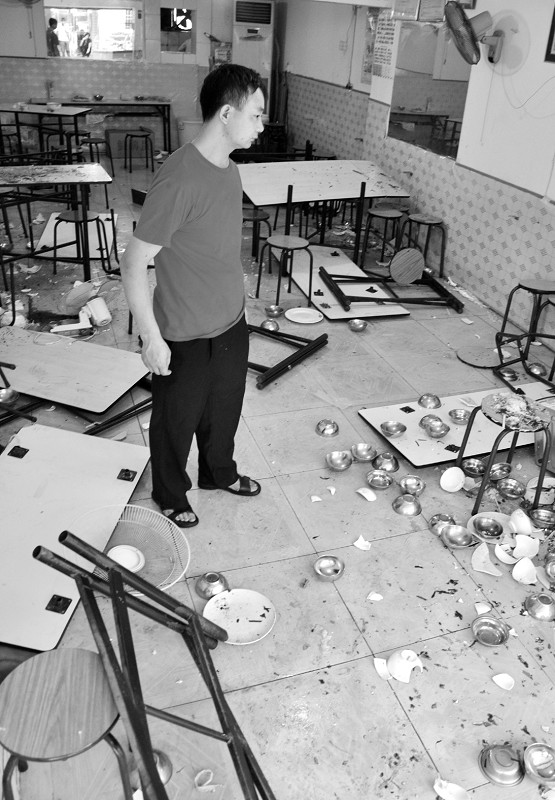 台海网11月1日讯 (海峡导报记者 许惠蓉/文 巫芳/图)一帮人先来到小吃