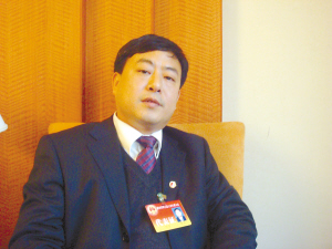 荣昌县委书记陈杰"猪头猪脑猪身猪尾巴,从不挑食的乖娃娃,每天睡到