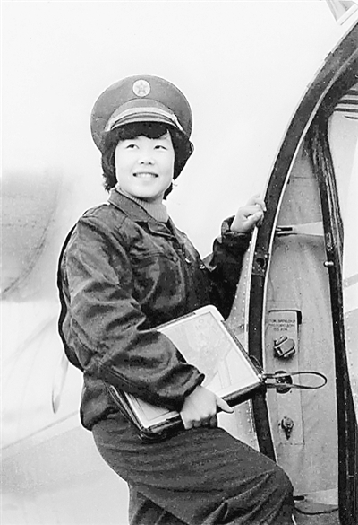 共和国第一位女师长