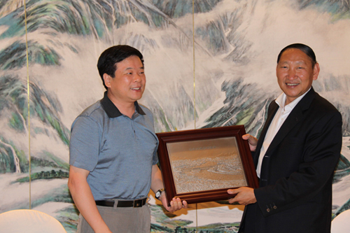 陈飞毕亚雄会见云南省常务副省长罗正富