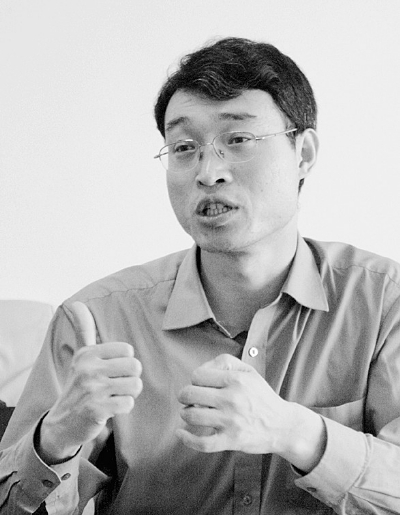 尹雪斌,一位年轻但在中国硒研究领域赫赫有名的专家,日前针对兰州的