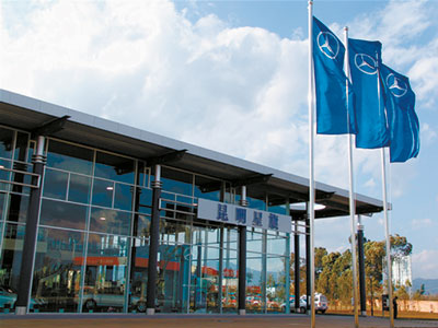 "奔驰"行驶中突然熄火 4s店维修再次"受伤"