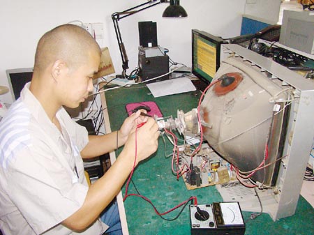 国内新闻 > 正文     17岁前,以一个外乡人的身份在北京买房娶妻;刚满