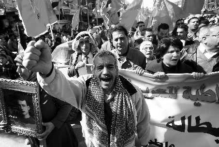 国内新闻 > 正文     美国常驻联合国代表苏珊·赖斯举手投否决票.