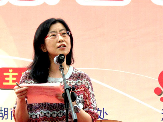 国内新闻 > 正文           东方网记者鲁琳9月25日报道:秋日渐凉,但