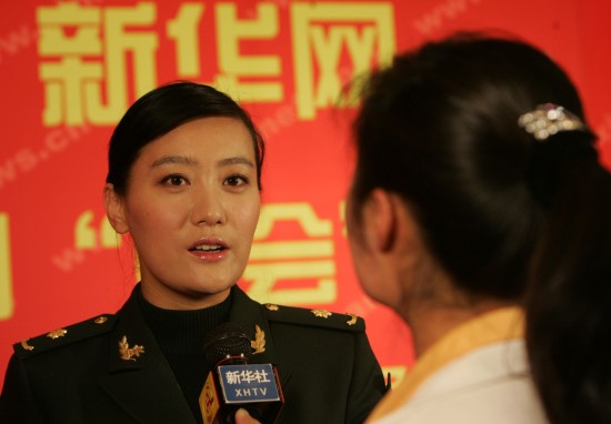 图文全国人大代表谭晶接受采访