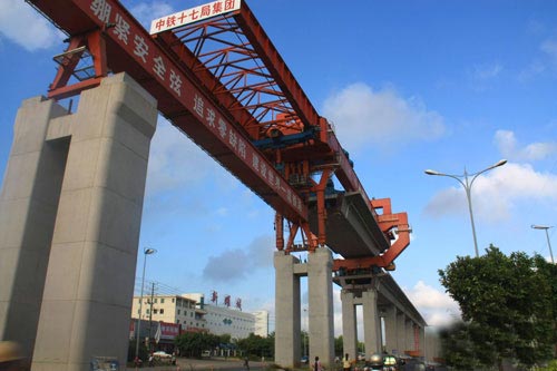 组图:海南省东环铁路高架桥路基主体工程完成