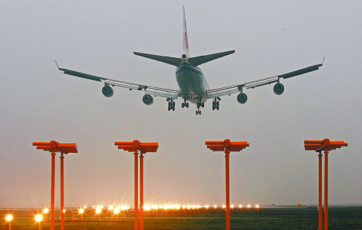 重庆江北国际机场第二跑道成功试飞(组图)