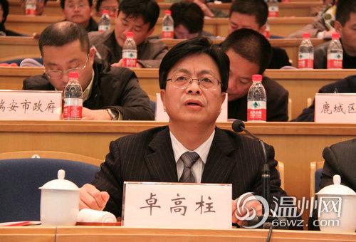 图市人大常委会副主任卓高柱点评市审计局