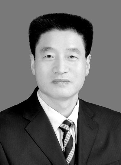 方玮峰当选安康市长(图)