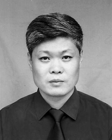 汉族,中共党员,现任平邑县丰源有限责任公司董事长,总经理兼党委书记