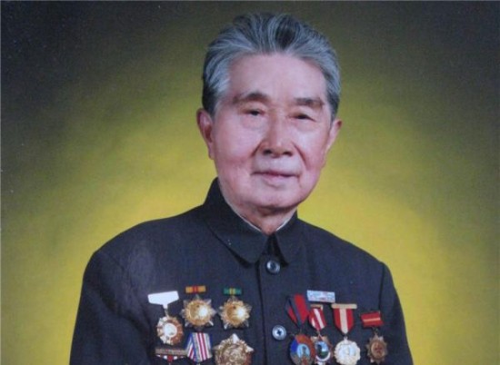 1948年1月,在一次组织迫击炮敌前试射时,30岁的祝榆生身先士卒,只身