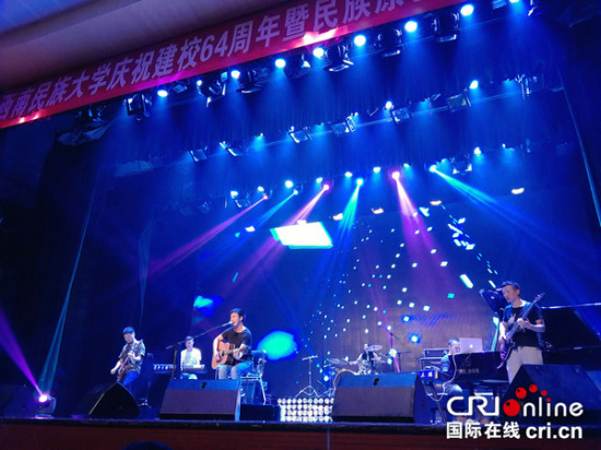 彝族歌手贾巴阿叁专辑全国首发莫西子诗助阵