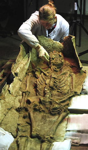 [独家]英格兰惊现2000年前古罗马女性尸骨