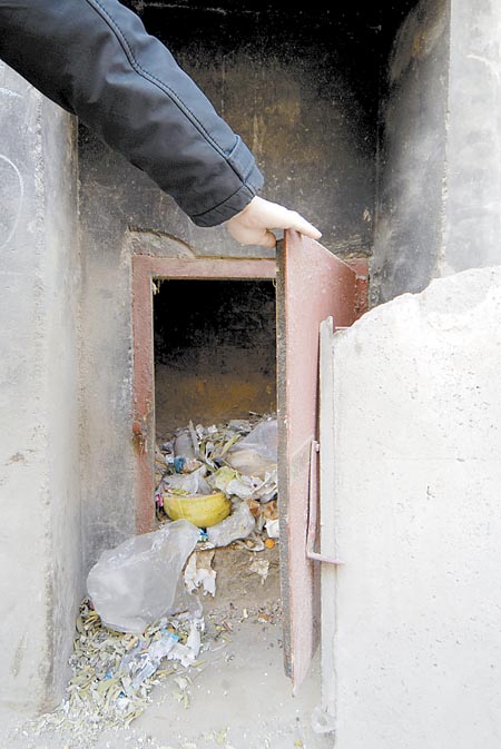 警察在垃圾道中找到了子弹.