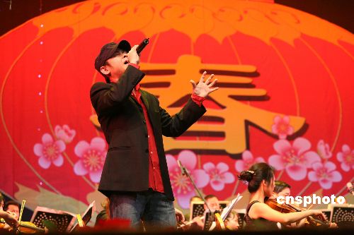 國內知名音樂人刀郎激情演唱《新疆好》,《關於二道橋》.