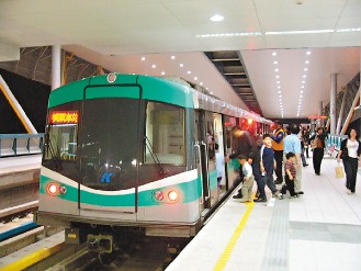 高雄捷运红线营运满月,约有310万人次搭乘,高捷公司表示"不满意