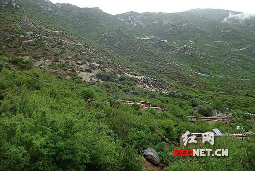 走进青朴沟探访藏传佛教修行圣地