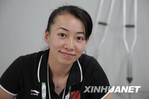 中国奥运火炬手金晶应萨科齐邀请访法