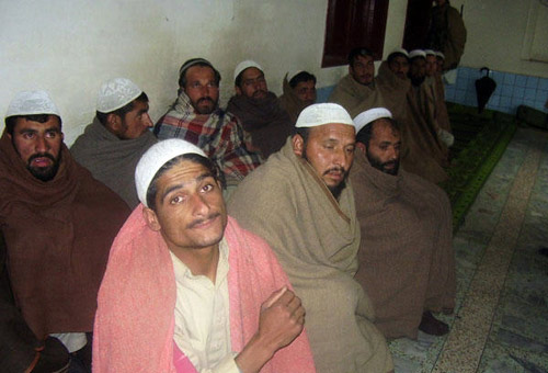 图塔利班绑架约30名巴基斯坦军警