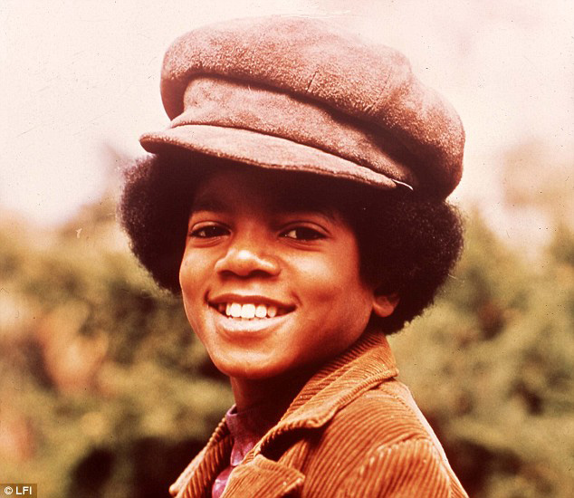 迈克尔杰克逊笑容照片图片