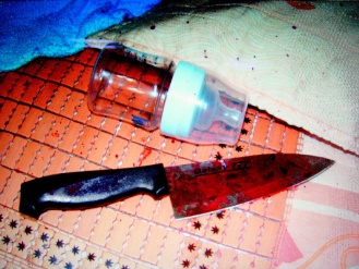 妇人担心婚外情曝光 狂砍51刀将4月大儿子杀死