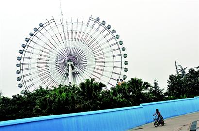 游乐园摩天轮开拆
