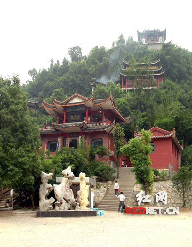 唐承福)新年伊始,位于武陵源区宝峰路的宗教名胜武陵仙源紫霞观成功