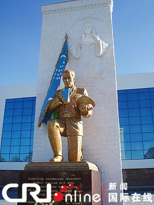 乌克兰苏军纪念碑图片