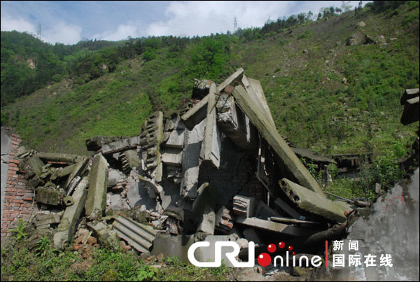 重访汶川大地震震源点(组图)
