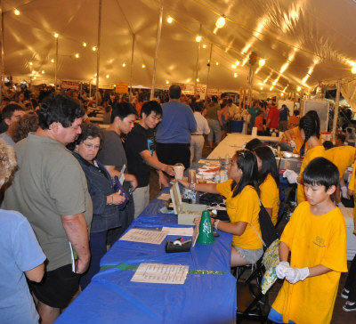 美国瑞谷中文学校师生赴社区推广华教及中华文化