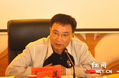 (株洲市国税党组书记,局长杨宏莲)